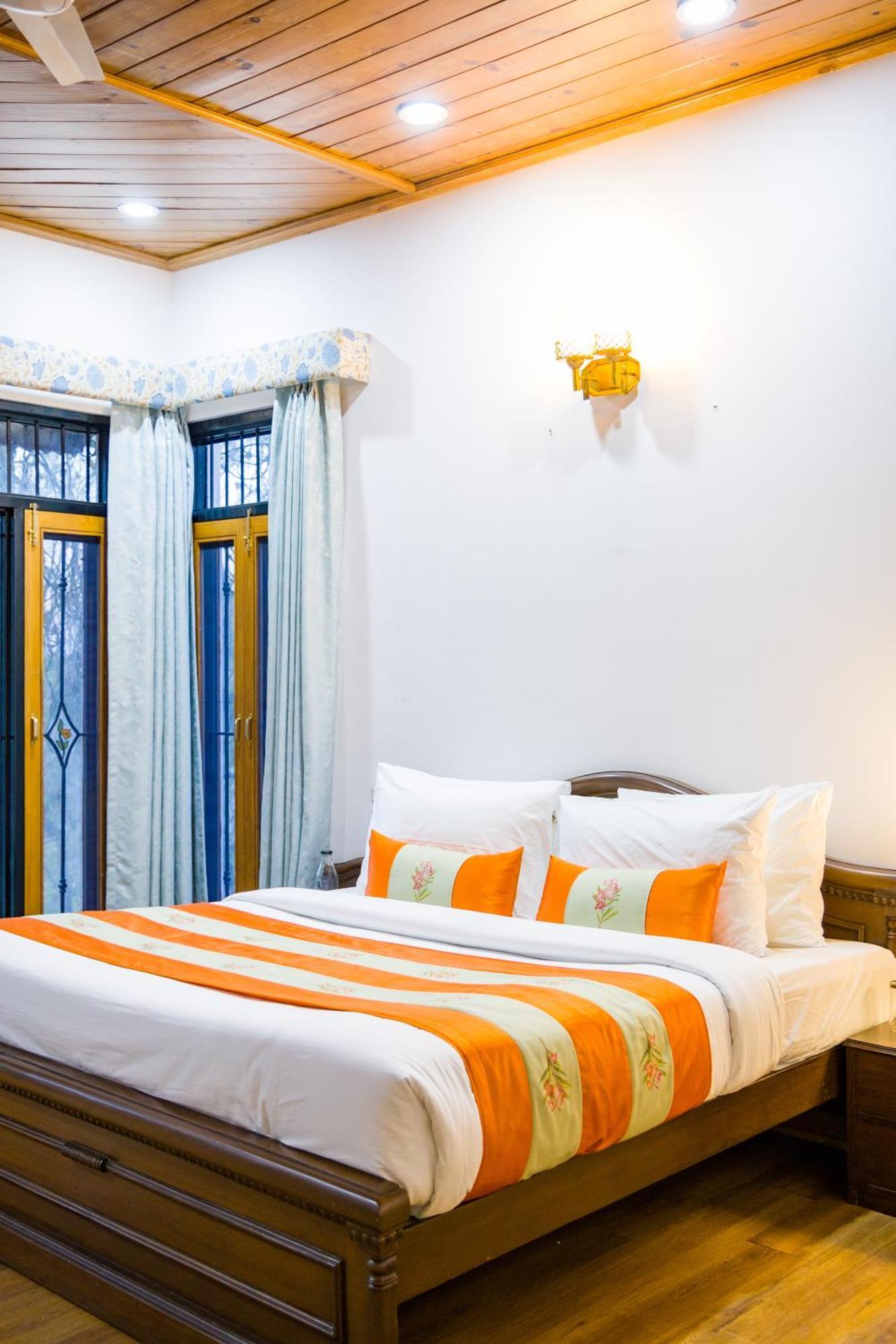 Alaya Stays Mehar Villa - 3 Bhk With Garden & Scenic Views Kasauli Exterior foto