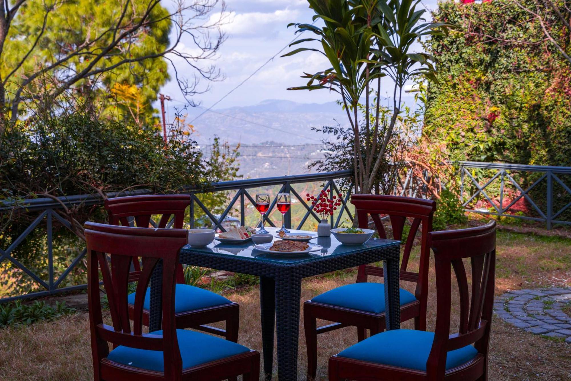 Alaya Stays Mehar Villa - 3 Bhk With Garden & Scenic Views Kasauli Exterior foto